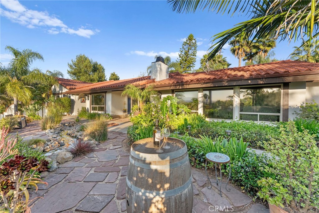 6731 Via De La Reina