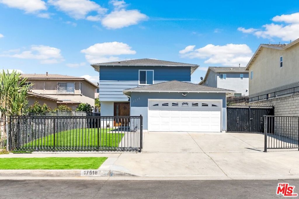 Fully remodeled 3 bedroom 2 bathroom, two story home in a great neighborhood in Carson. All the bedrooms upstairs with an open living room downstairs. Plenty of space in the backyard to play with your dog, have barbecue or play with your kids. This property has immaculate finishes and very good curb appeal. This is the perfect place to call home.