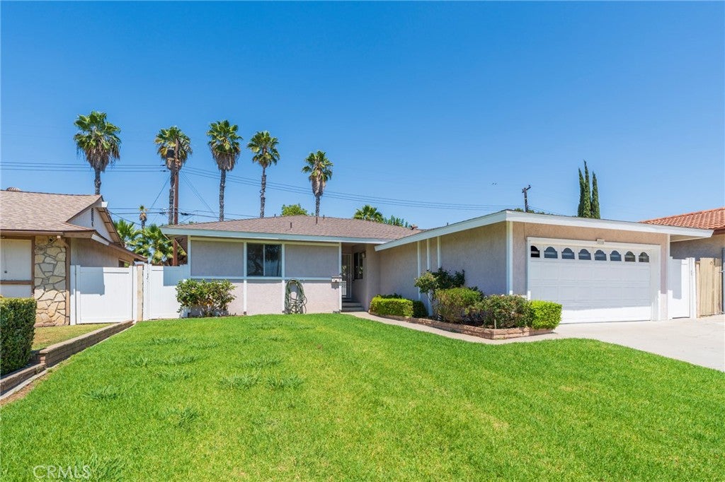 331 E. Olive Ave.