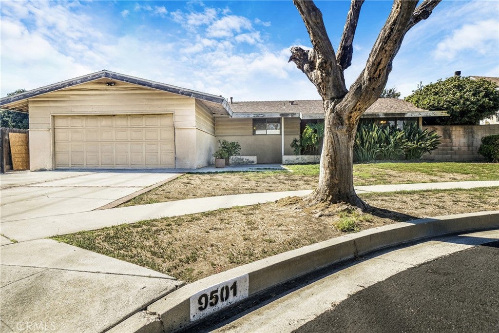 9501 Lubao Avenue
