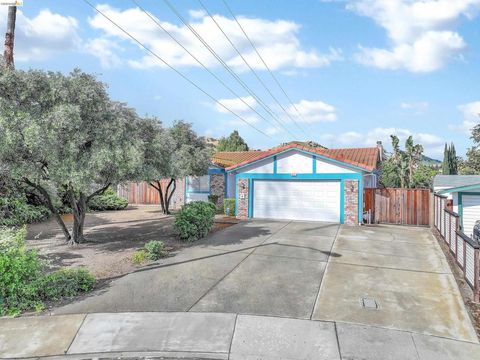 Photo of 2213 Navarro Ct Ct, Antioch, CA 94509 (MLS # 41133283)