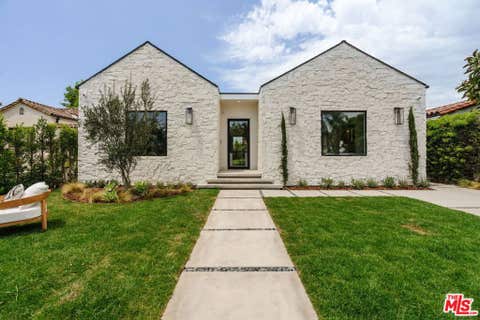 Photo of 1605 S Point View Street, Los Angeles, CA 90035 (MLS # 26858587)