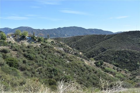 0 APN2569-002-017 San Fernando CA 91042