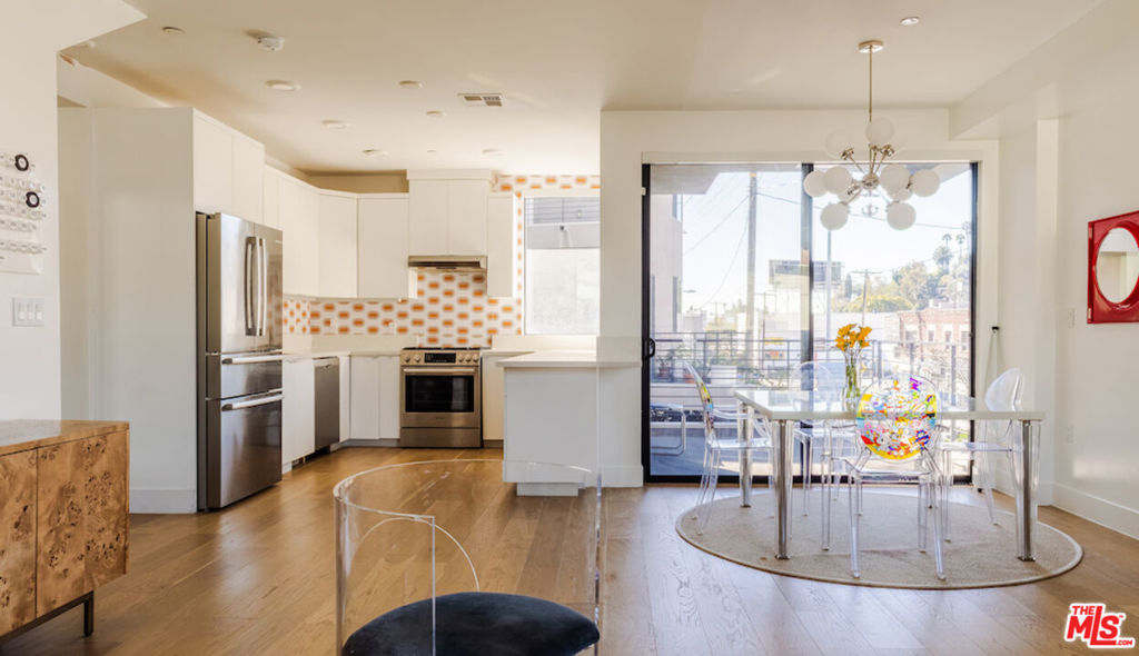 2176 Clifford Street