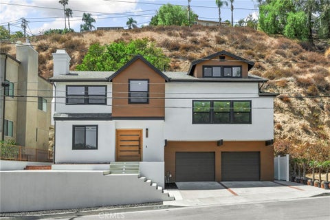 Photo of 12471 Circula Panorama, Santa Ana, CA 92705 (MLS # CV26193388)