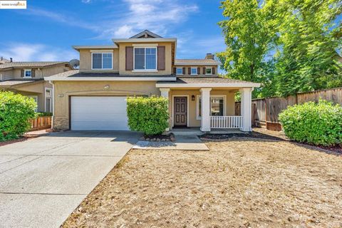 Photo of 1828 Shadowcliff Way, Brentwood, CA 94513 (MLS # 41108749) Photo of 1828 Shadowcliff Way, Brentwood, CA 94513 (MLS # 41108749)