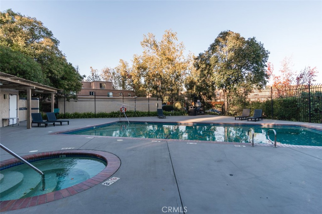 Liberty Canyon Townhomes (861) - Residential