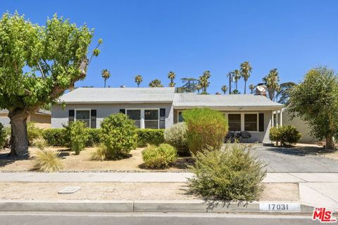 Photo of 17031 Enadia Way, Lake Balboa, CA 91406 (MLS # 26833229)