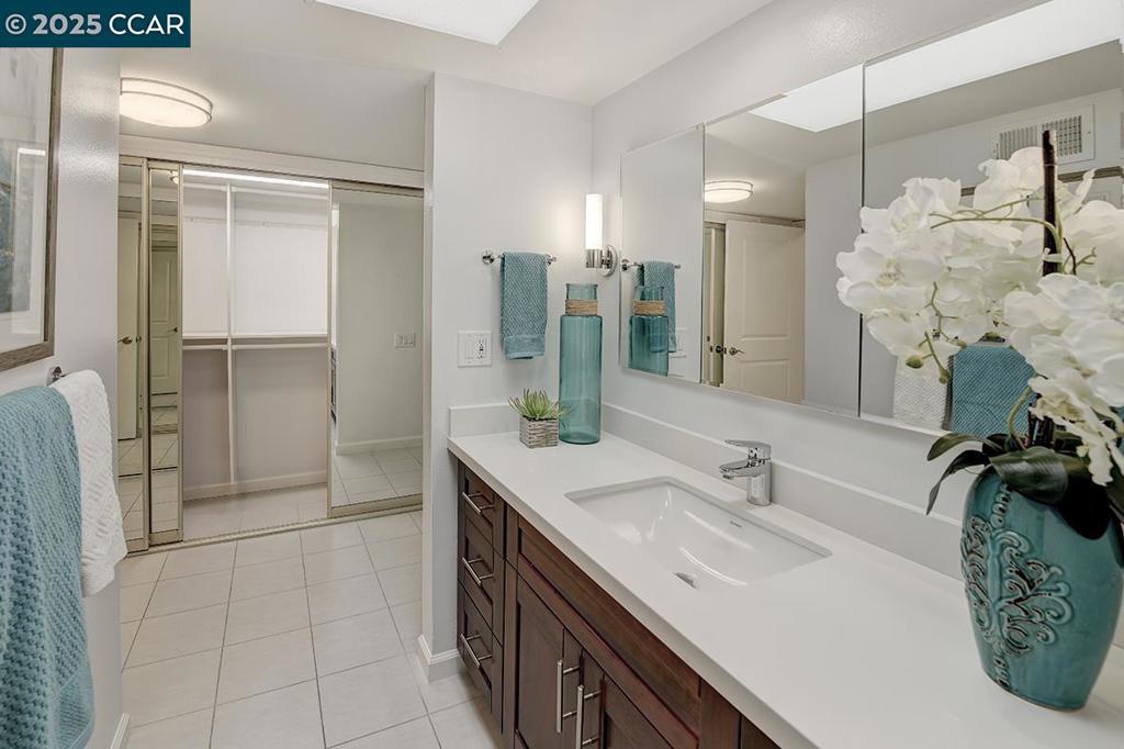 ROSSMOOR - Residential
