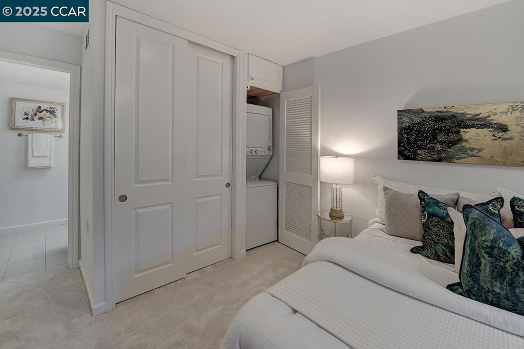 ROSSMOOR - Residential