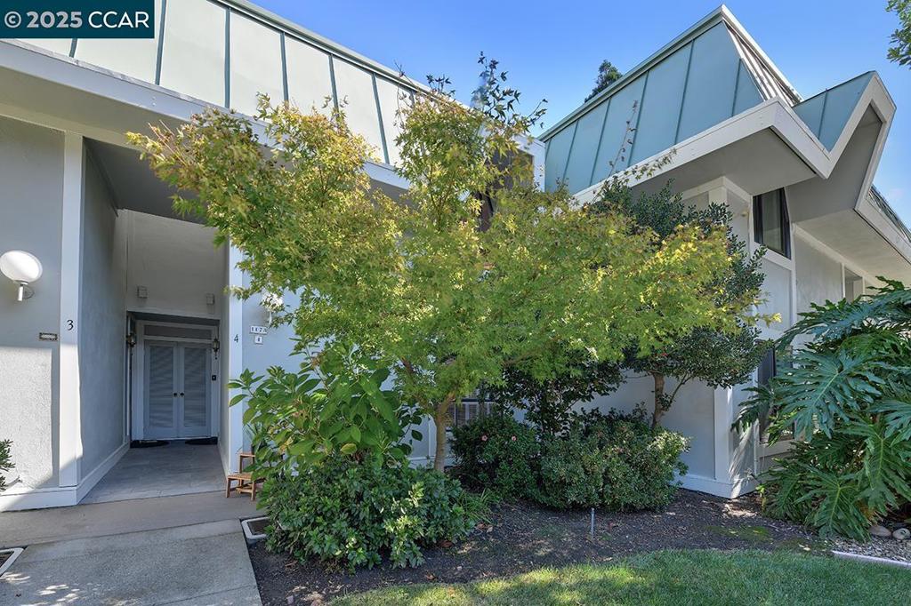 ROSSMOOR - Residential
