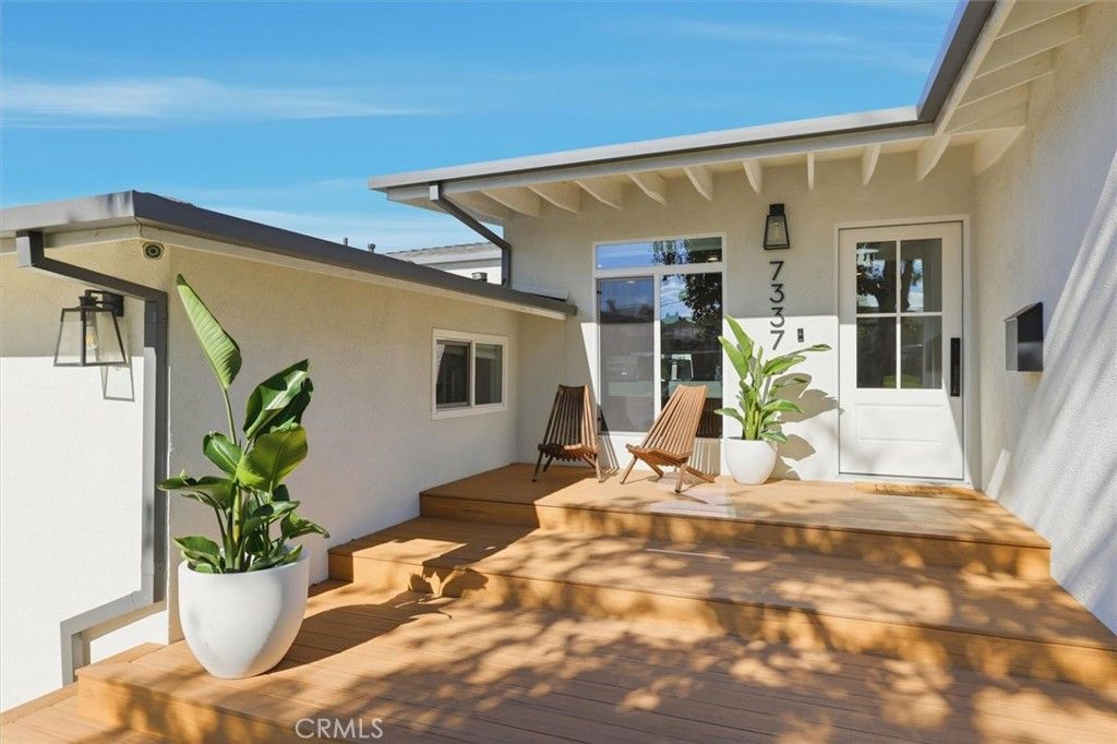 Photo of 7337 W 88th Street, Los Angeles, CA 90045 (MLS # SB26019312)