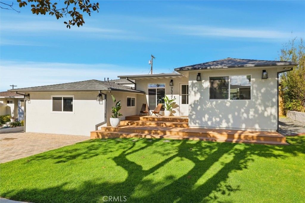 Photo of 7337 W 88th Street, Los Angeles, CA 90045 (MLS # SB26019312)