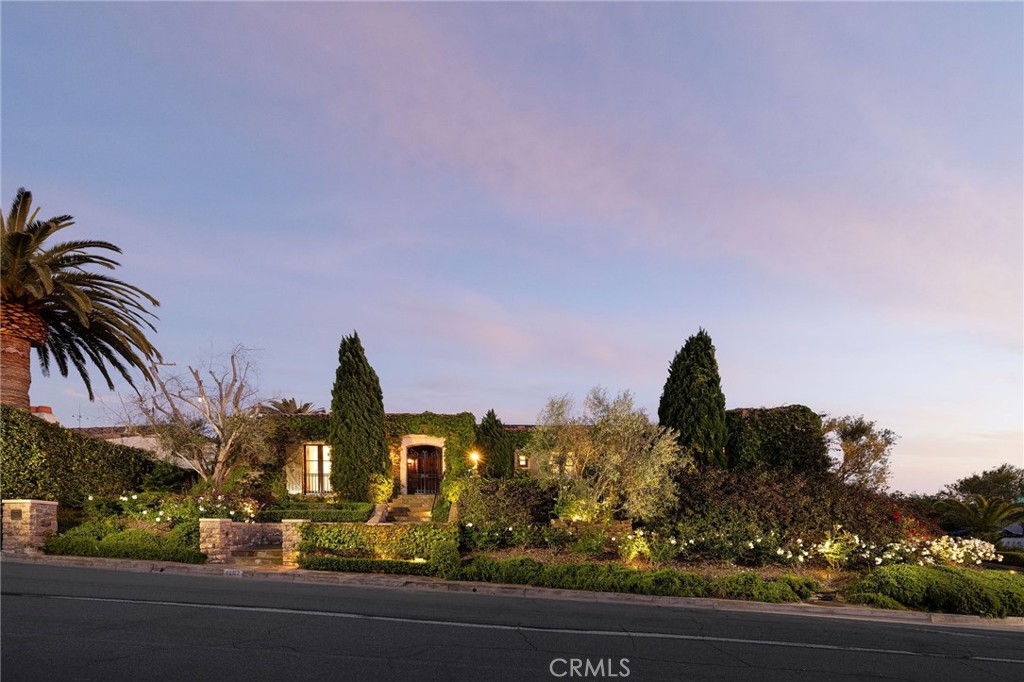 1302 Skyline Drive