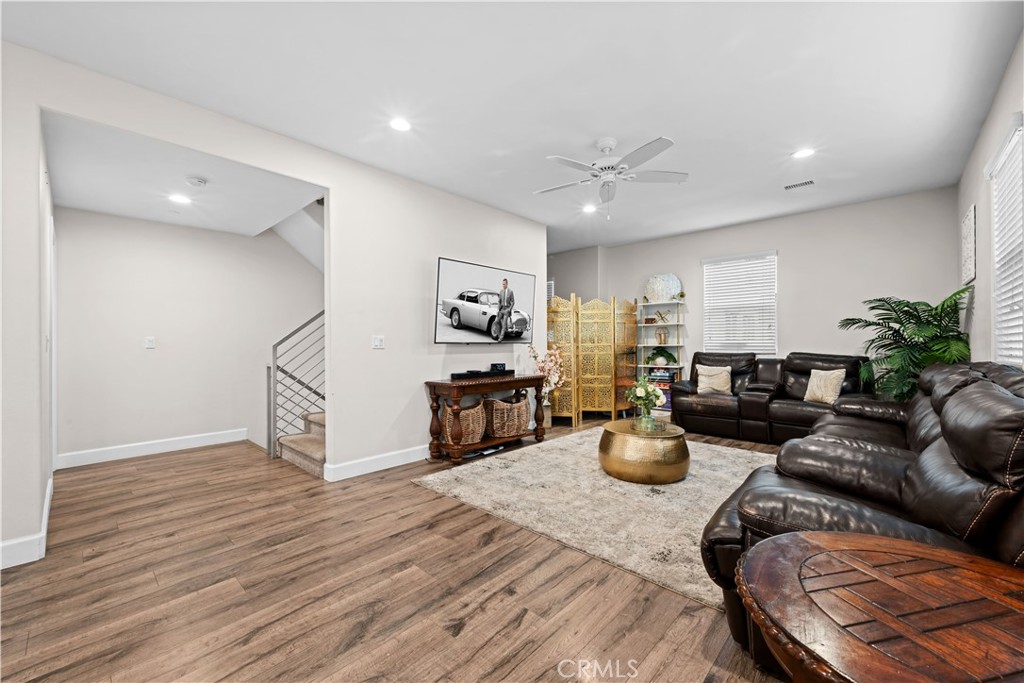 9871 Alburtis Avenue 38