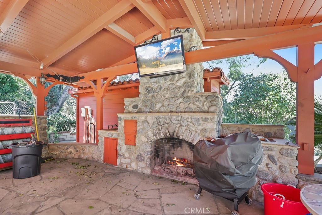 Redlands, California, 92373, United States, 6 Bedrooms Bedrooms, ,5 BathroomsBathrooms,Residential,Active,2025636