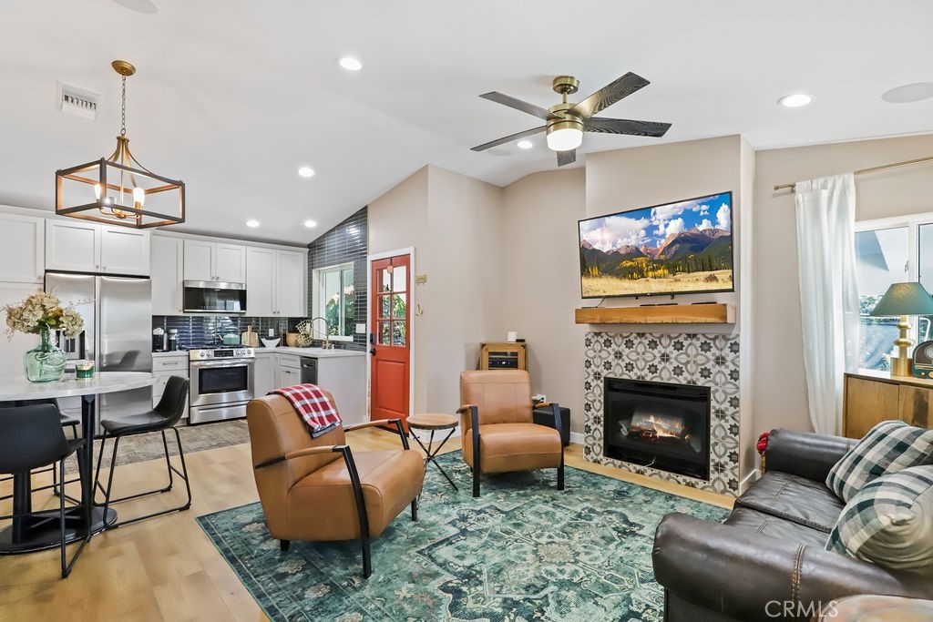 Redlands, California, 92373, United States, 6 Bedrooms Bedrooms, ,5 BathroomsBathrooms,Residential,Active,2025636