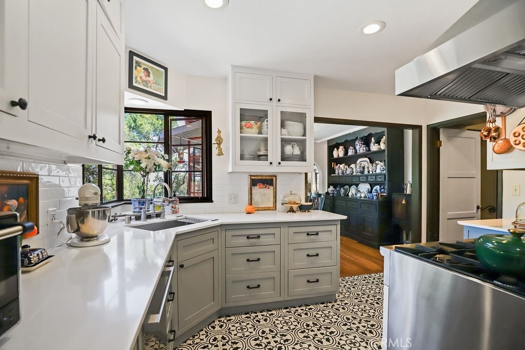 Redlands, California, 92373, United States, 6 Bedrooms Bedrooms, ,5 BathroomsBathrooms,Residential,Active,2025636