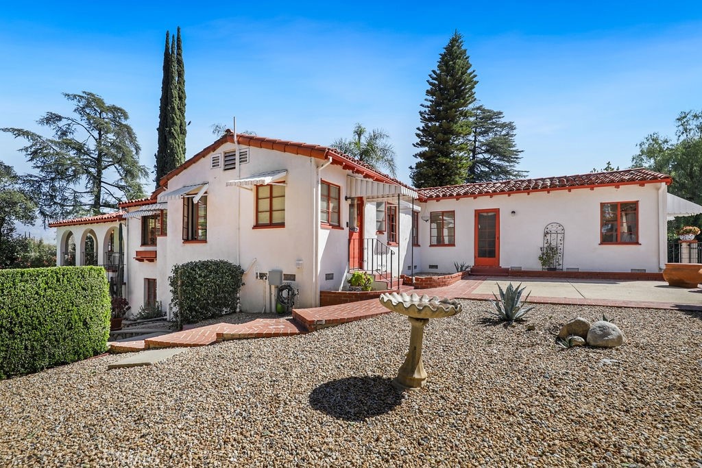 Redlands, California, 92373, United States, 6 Bedrooms Bedrooms, ,5 BathroomsBathrooms,Residential,Active,2025636