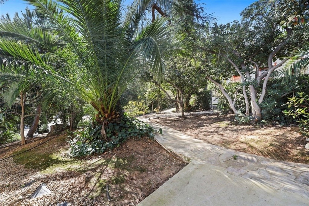 Redlands, California, 92373, United States, 6 Bedrooms Bedrooms, ,5 BathroomsBathrooms,Residential,Active,2025636