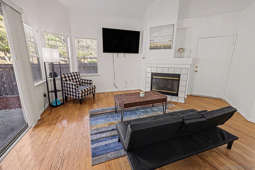 12090 Calle de Montana 247