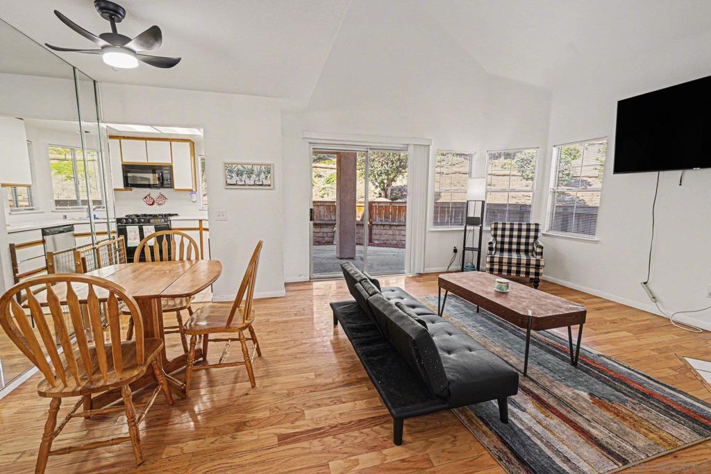 12090 Calle de Montana 247