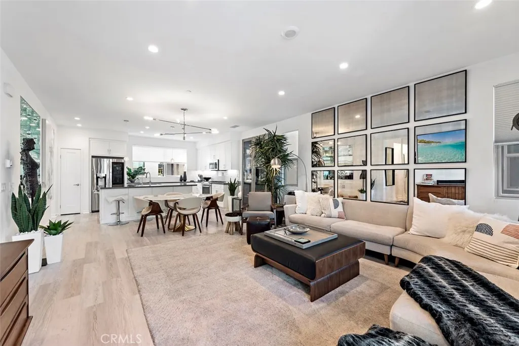 Irvine, California 92614, United States, 4 Bedrooms Bedrooms, ,4 BathroomsBathrooms,Residential,Active,201785