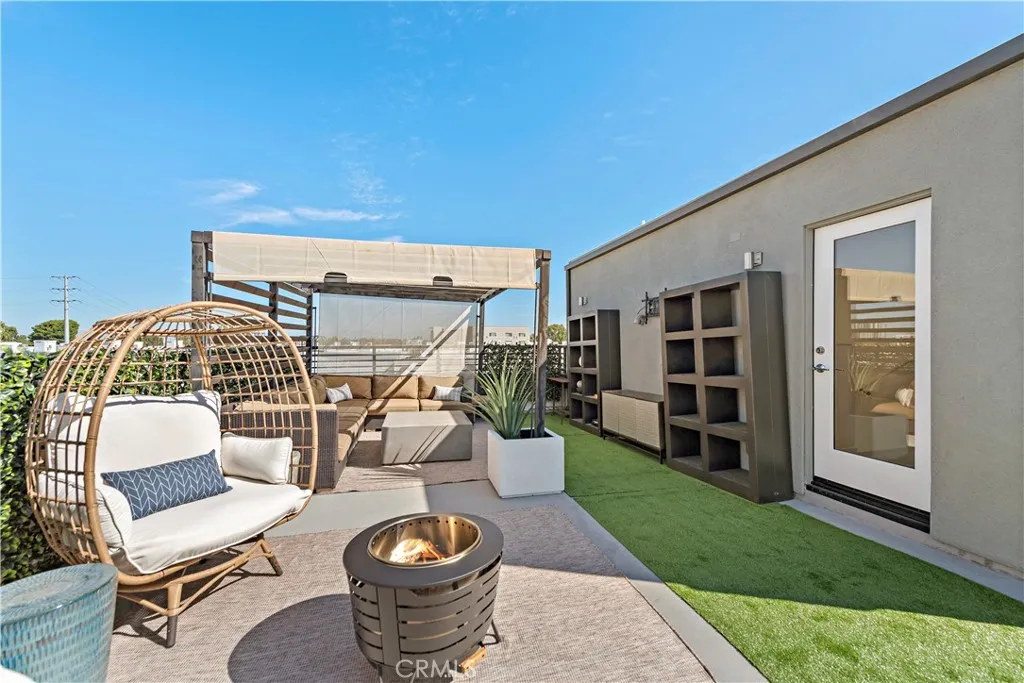 Irvine, California 92614, United States, 4 Bedrooms Bedrooms, ,4 BathroomsBathrooms,Residential,Active,201785