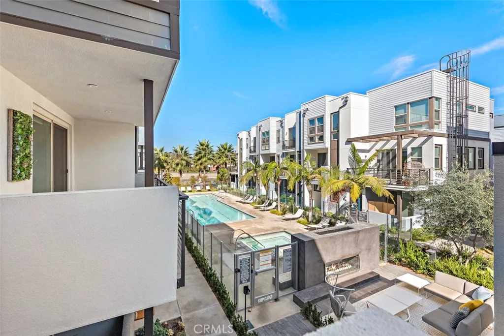 Irvine, California 92614, United States, 4 Bedrooms Bedrooms, ,4 BathroomsBathrooms,Residential,Active,201785