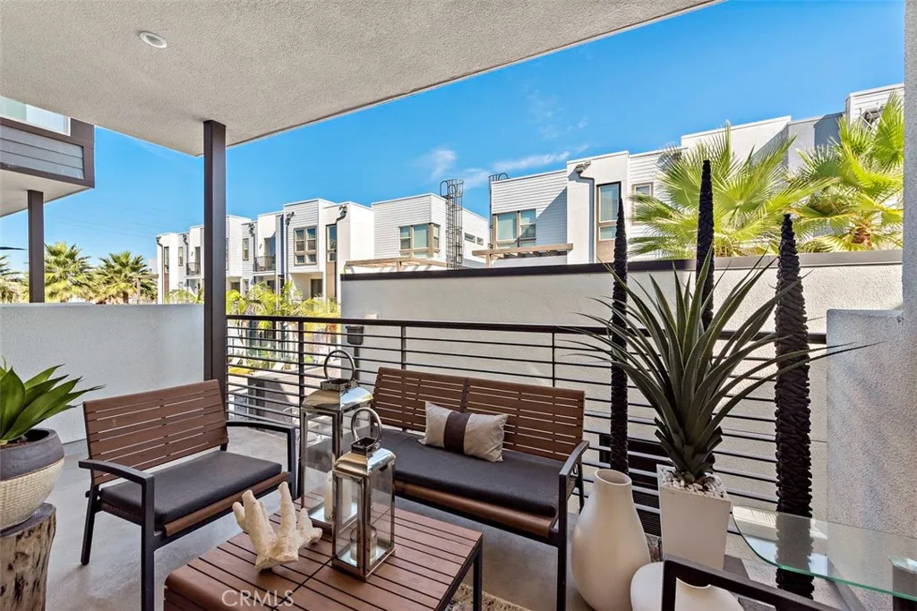 Irvine, California 92614, United States, 4 Bedrooms Bedrooms, ,4 BathroomsBathrooms,Residential,Active,201785