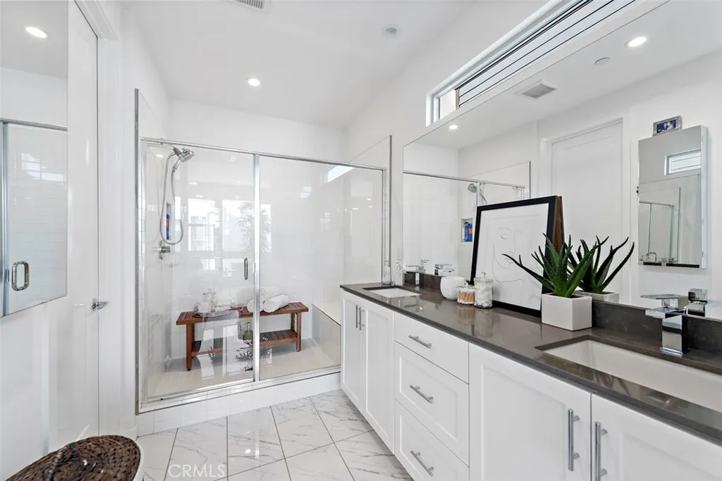 Irvine, California 92614, United States, 4 Bedrooms Bedrooms, ,4 BathroomsBathrooms,Residential,Active,201785