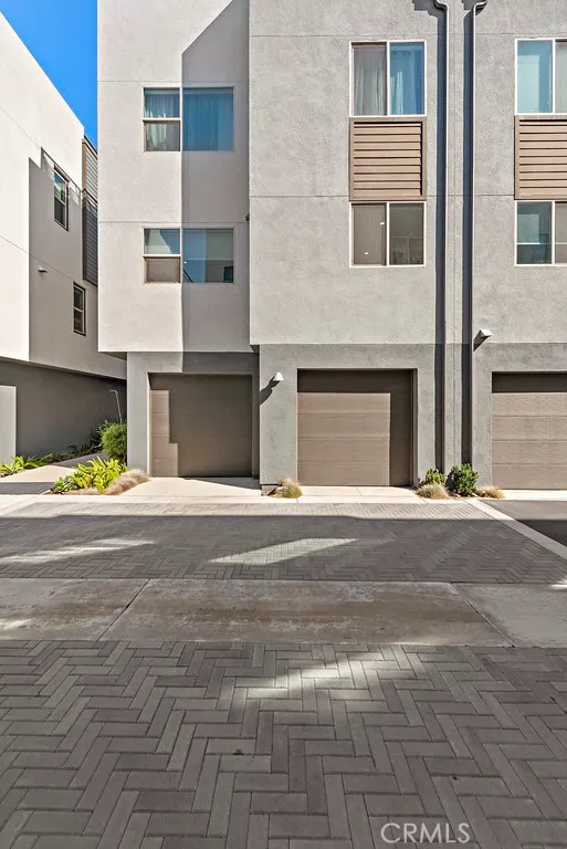 Irvine, California 92614, United States, 4 Bedrooms Bedrooms, ,4 BathroomsBathrooms,Residential,Active,201785