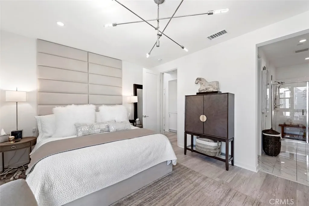 Irvine, California 92614, United States, 4 Bedrooms Bedrooms, ,4 BathroomsBathrooms,Residential,Active,201785