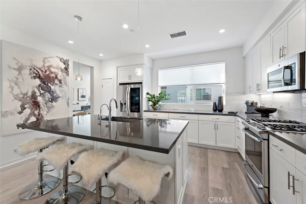 Irvine, California 92614, United States, 4 Bedrooms Bedrooms, ,4 BathroomsBathrooms,Residential,Active,201785