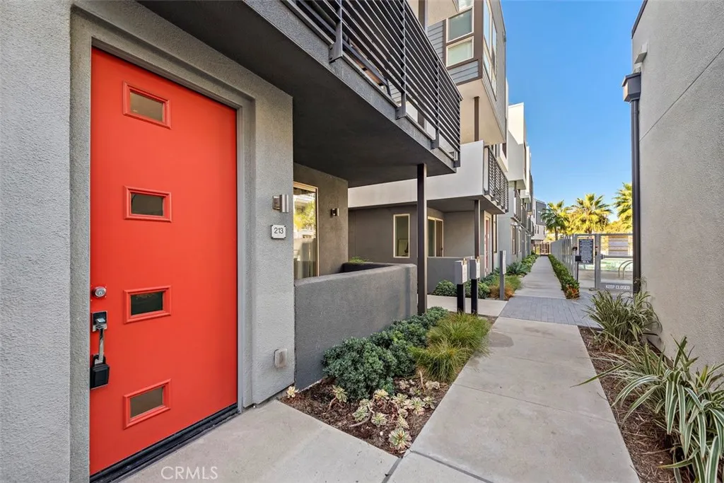 Irvine, California 92614, United States, 4 Bedrooms Bedrooms, ,4 BathroomsBathrooms,Residential,Active,201785