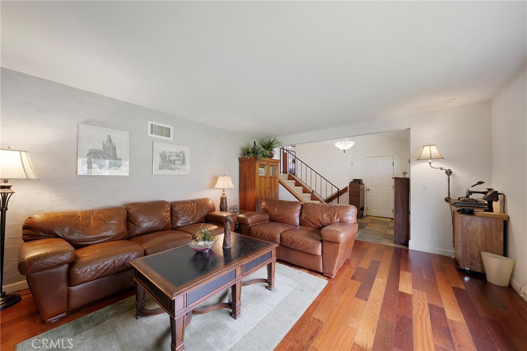 1860 Fernridge