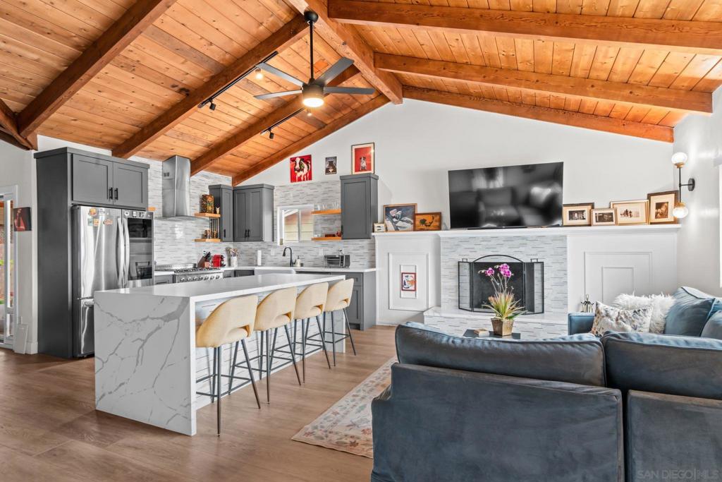 5209 Foothill Blvd