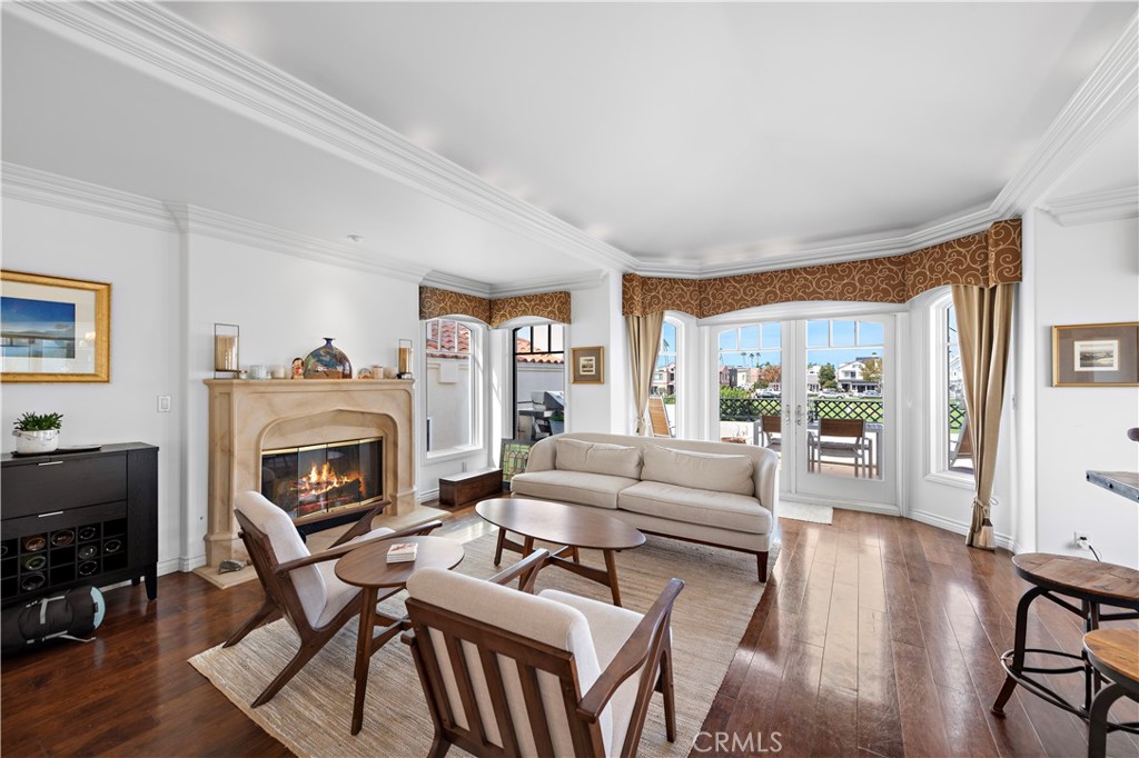 414 .5 Carnation Avenue Upper