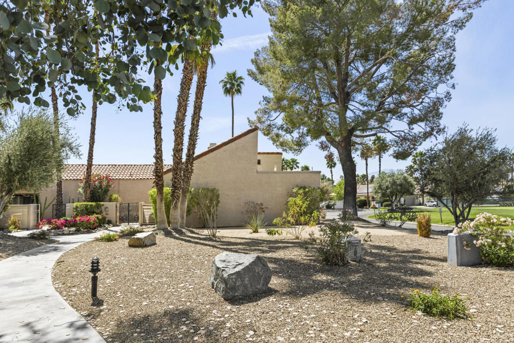 382 Wimbledon Drive