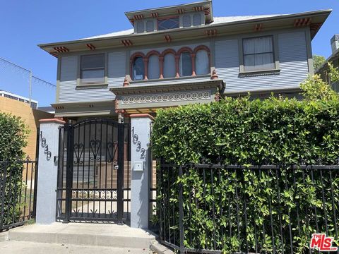 Photo of 1032 S Burlington Avenue #1032 1/2, Los Angeles, CA 90006 (MLS # 26829347)