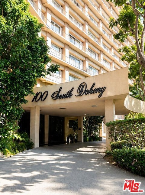 Photo of 100 S Doheny Drive #519, Los Angeles, CA 90048 (MLS # 26874239)