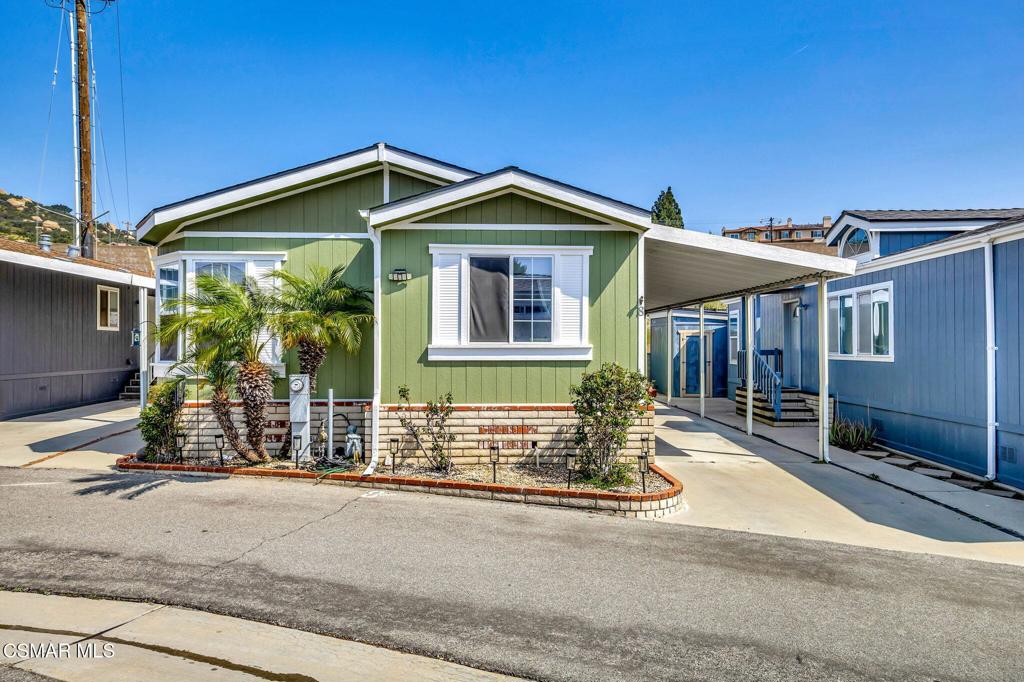 11401 Topanga Canyon Boulevard 8