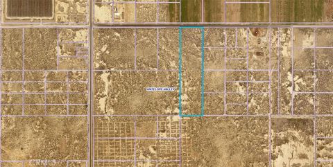 Photo of 0 F8, Lancaster, CA 93535 (MLS # SR26017180)