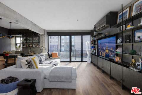 Photo of 416 S Spring Street #609, Los Angeles, CA 90013 (MLS # 26870907)