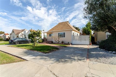 Photo of 6226 Eileen Avenue, Los Angeles, CA 90043 (MLS # SR26019725)