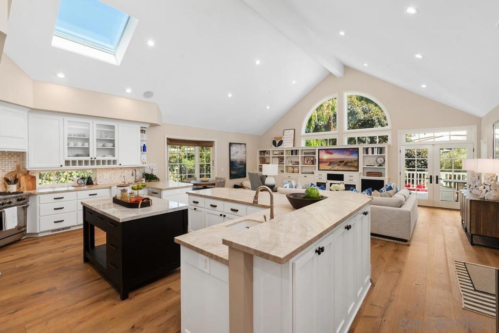 Del Mar - Residential