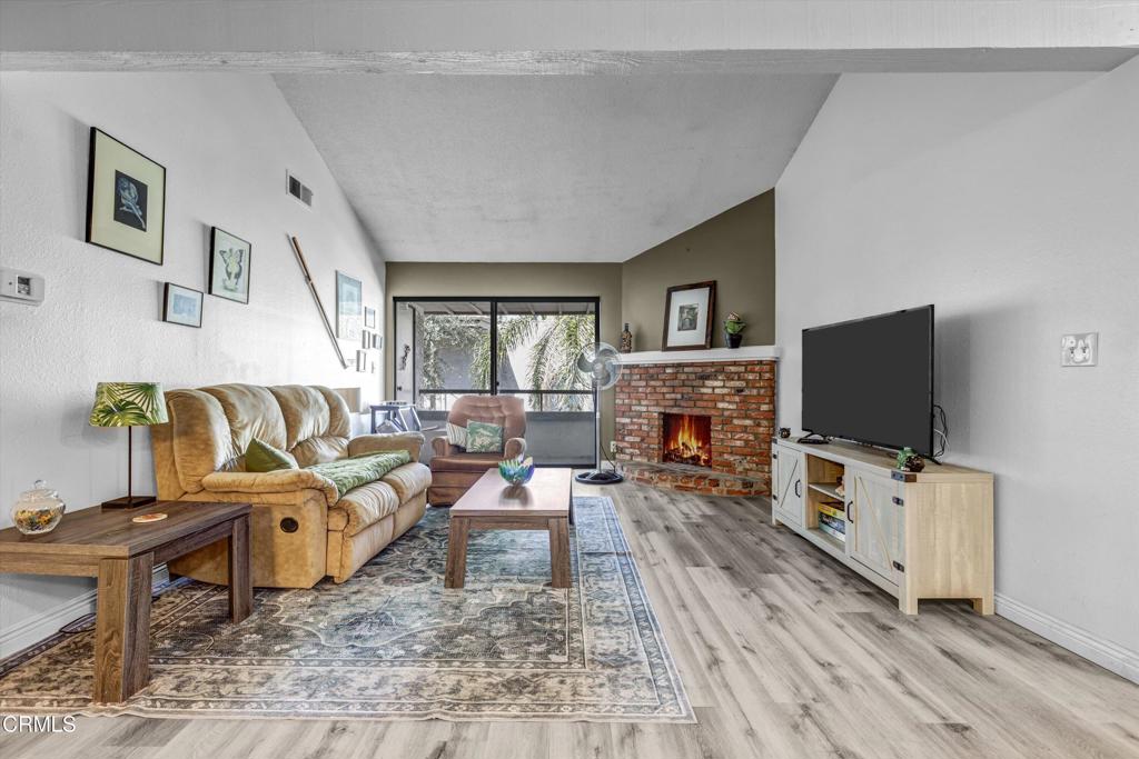 15511 Sherman Way 32