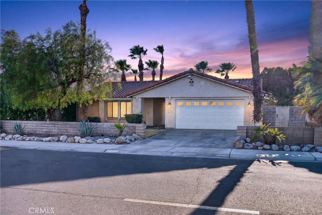 27055 Avenida Quintana