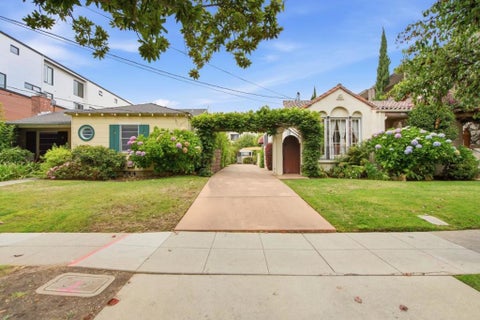 Photo of 768 Elm Street, San Carlos, CA 94070 (MLS # ML82061338)
