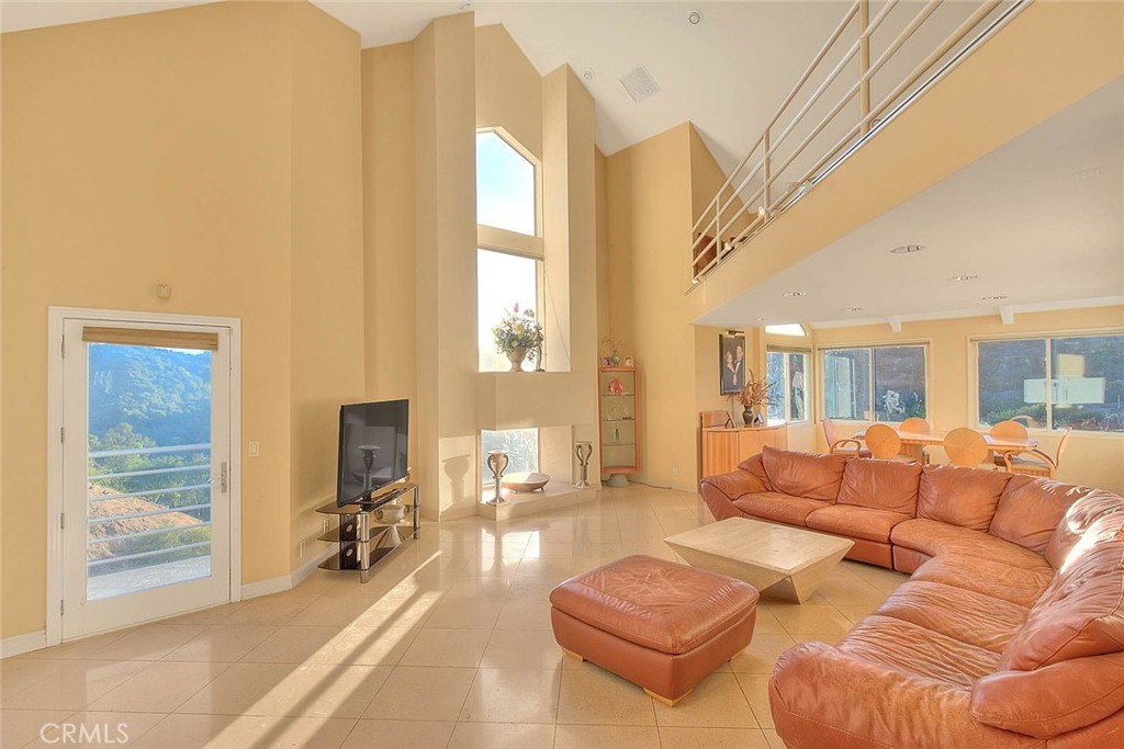 2579 Leicester Drive